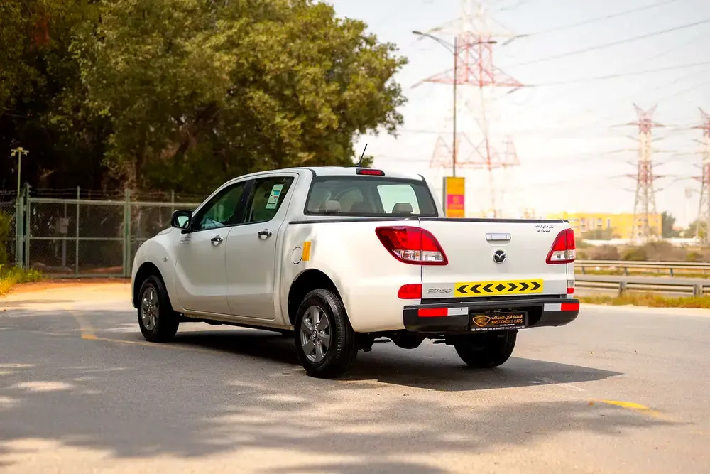 Mazda BT-50 | Double Cabin 4X2 | Manual | GCC Specs | Ref#M72436 - Image 4