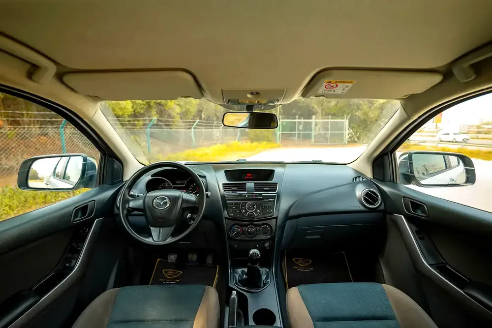Mazda BT-50 | Double Cabin 4X2 | Manual | GCC Specs | Ref#M72436 - Image 7