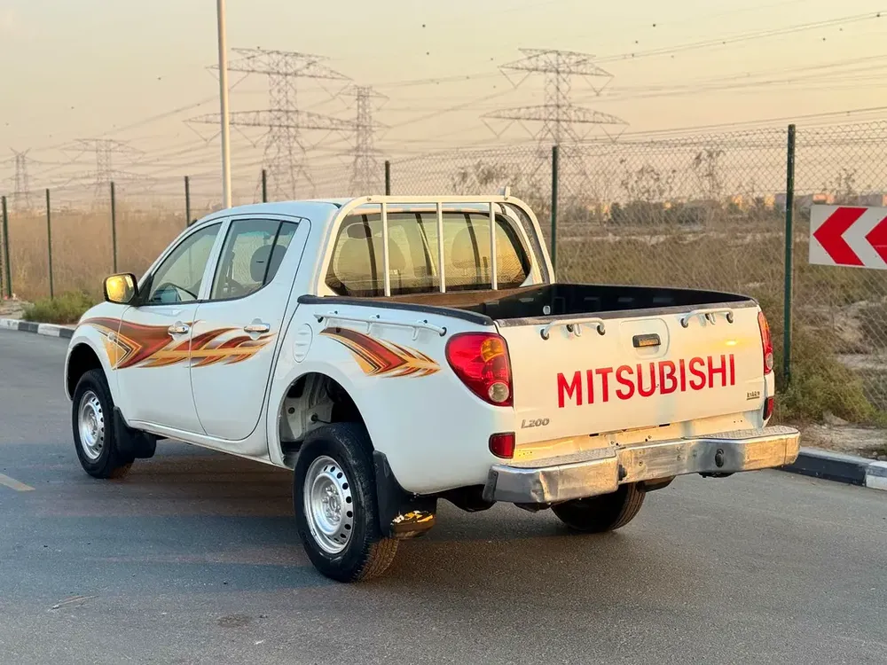 Double cabin pickup + Diesel engine + GCC + 44 - Image 10