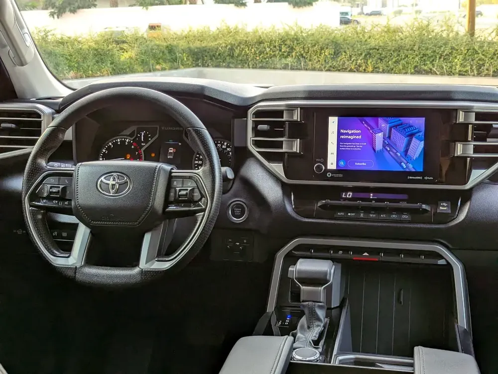 TOYOTA TUNDRA 2023 CREWMAX SR5 IN EXCELLENT CONDITION - Image 7