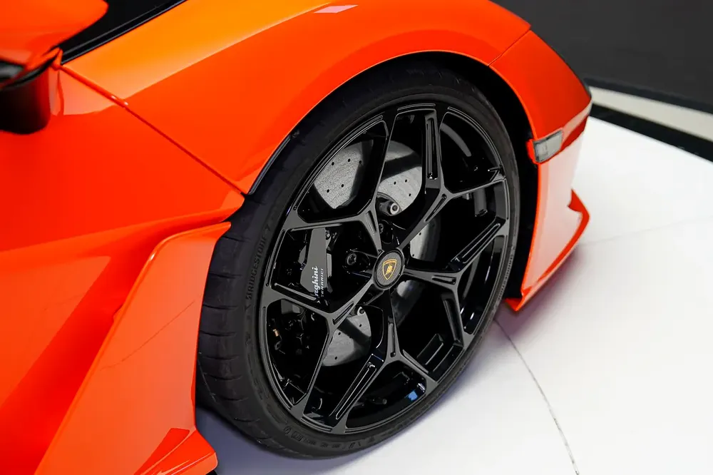 2 YEARS SERVICE CONTRACT | INTERIOR CARBON MATT | EXTERIOR CARBON | ARANCIO APODIS INTERIOR - Image 6