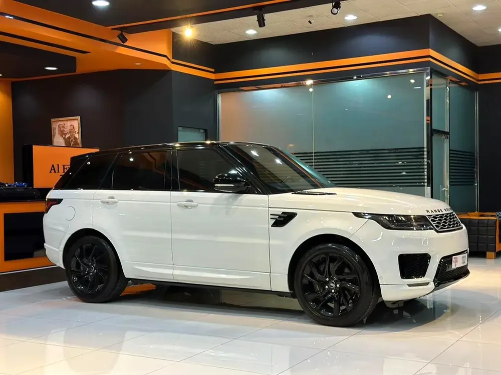 Pristine Land Rover Range Rover Sport HSE 2018 | GCC Specs - Image 6
