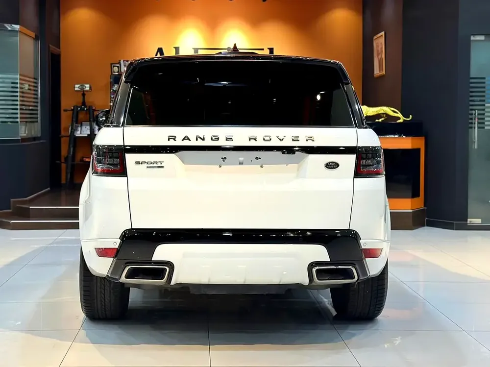 Pristine Land Rover Range Rover Sport HSE 2018 | GCC Specs - Image 7