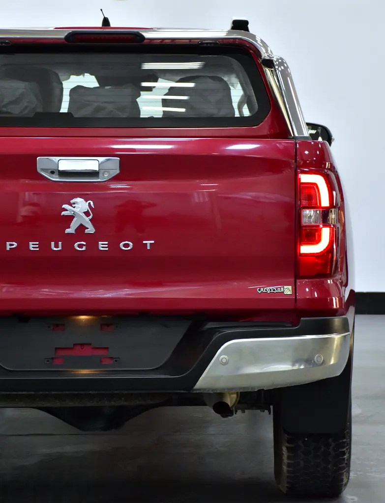 AED 1,081 EMi for 5Yrs | Peugeot Landtrek 4WD ( 2023 Model ) in Red Color GCC Specs - Image 10