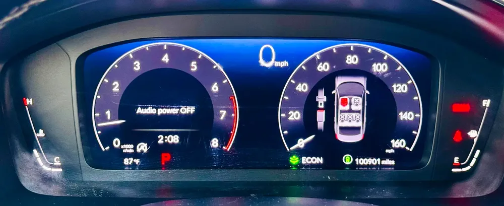 Honda Civic Touring 2022 American Specs - Image 16