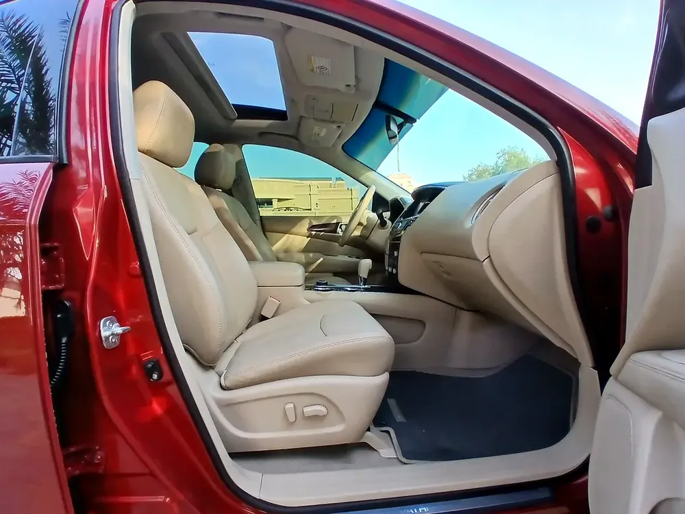 Nissan Pathfinder SV 2015 - GCC Specs - Well Maintained - Image 16