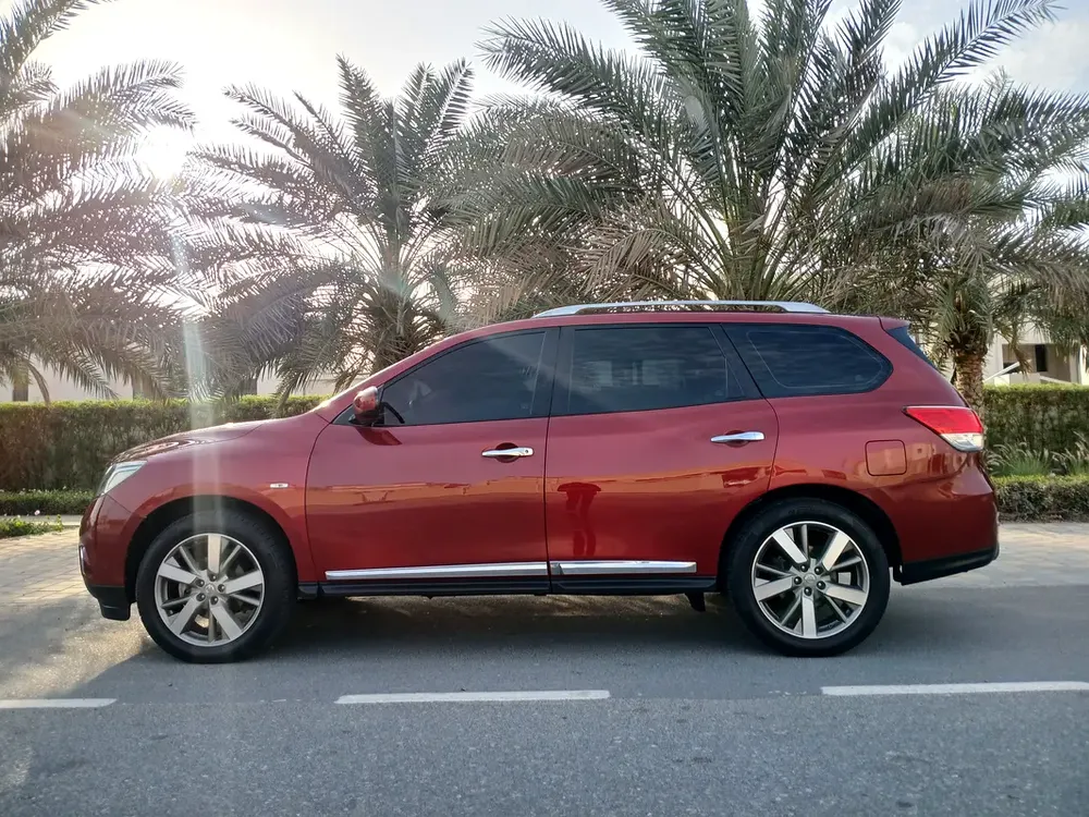Nissan Pathfinder SV 2015 - GCC Specs - Well Maintained - Image 7