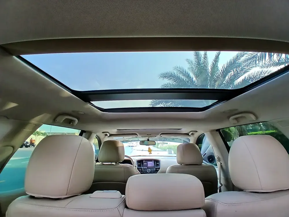 Nissan Pathfinder SV 2015 - GCC Specs - Well Maintained - Image 9