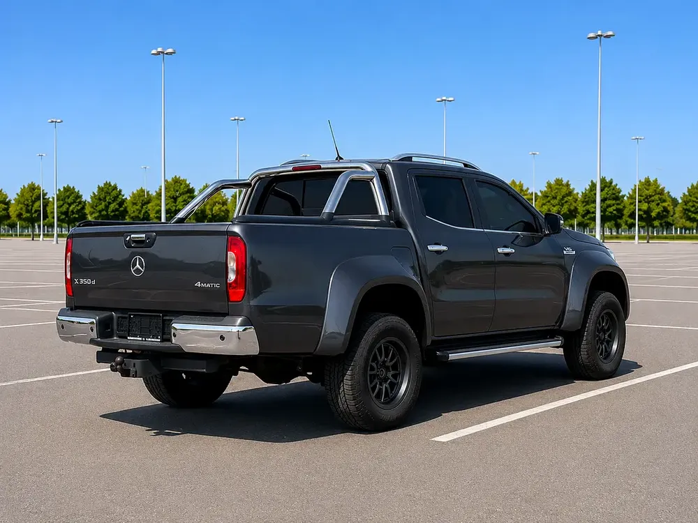 2020 Mercedes-Benz X-Class X 350 d GCC Specs - Pristine Condition - Image 4