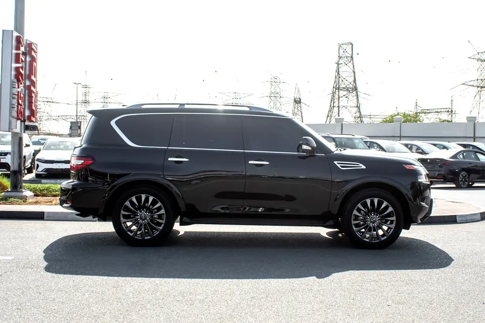 2024 - NISSAN ARMADA PLATINUM -  ONLY 17,000 KM - NO ACCIDENT - Image 5