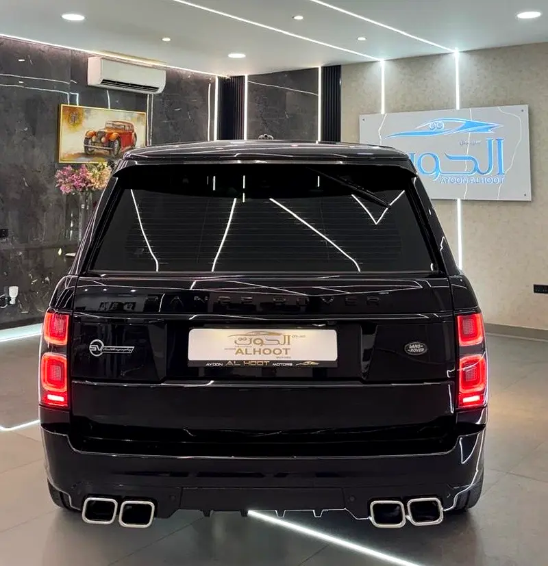 SUPERCHARGED RR VOGUE V8 || 2020 FACELIFT || GCC || FULLY LOADED || SCREENS || NEW CONDITION - Image 6