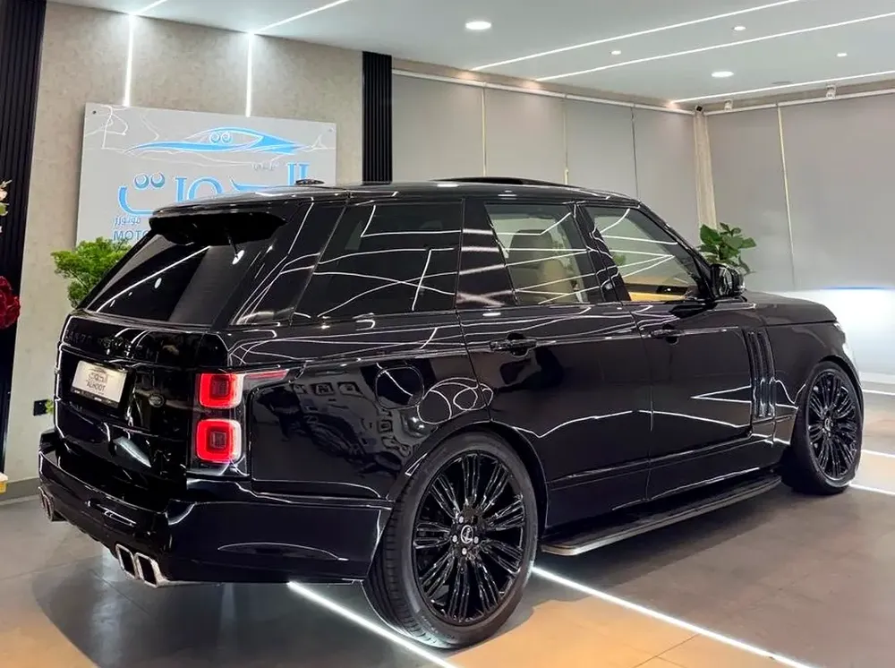 SUPERCHARGED RR VOGUE V8 || 2020 FACELIFT || GCC || FULLY LOADED || SCREENS || NEW CONDITION - Image 8