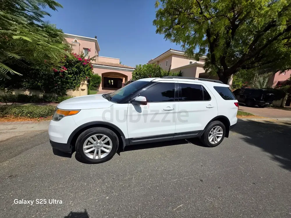 Ford Explorer XLT 2015 GCC Specs - It has low KM and Well Maintained - Image 11