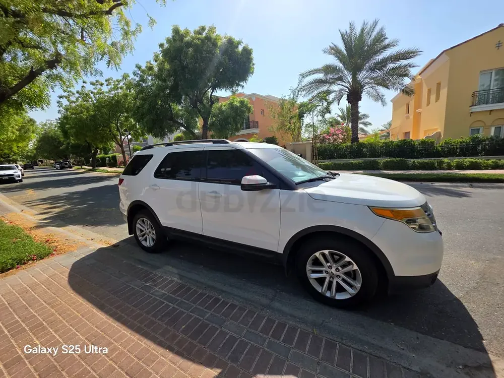 Ford Explorer XLT 2015 GCC Specs - It has low KM and Well Maintained - Image 12