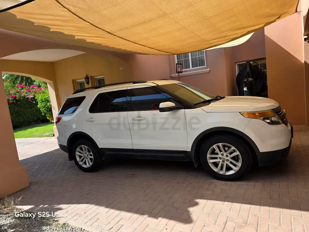 Ford Explorer XLT 2015 GCC Specs - It has low KM and Well Maintained - Image 13