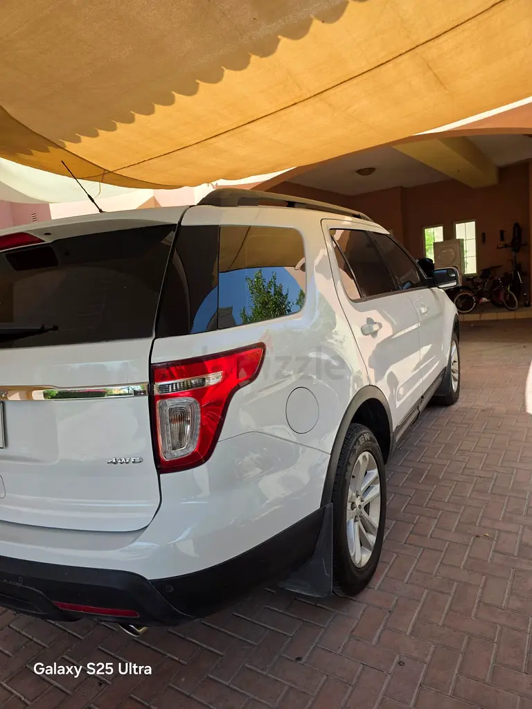 Ford Explorer XLT 2015 GCC Specs - It has low KM and Well Maintained - Image 7