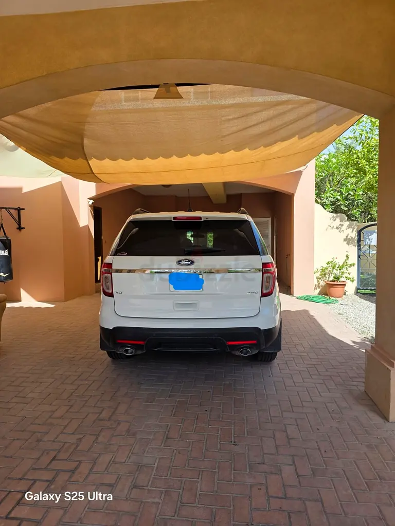 Ford Explorer XLT 2015 GCC Specs - It has low KM and Well Maintained - Image 8
