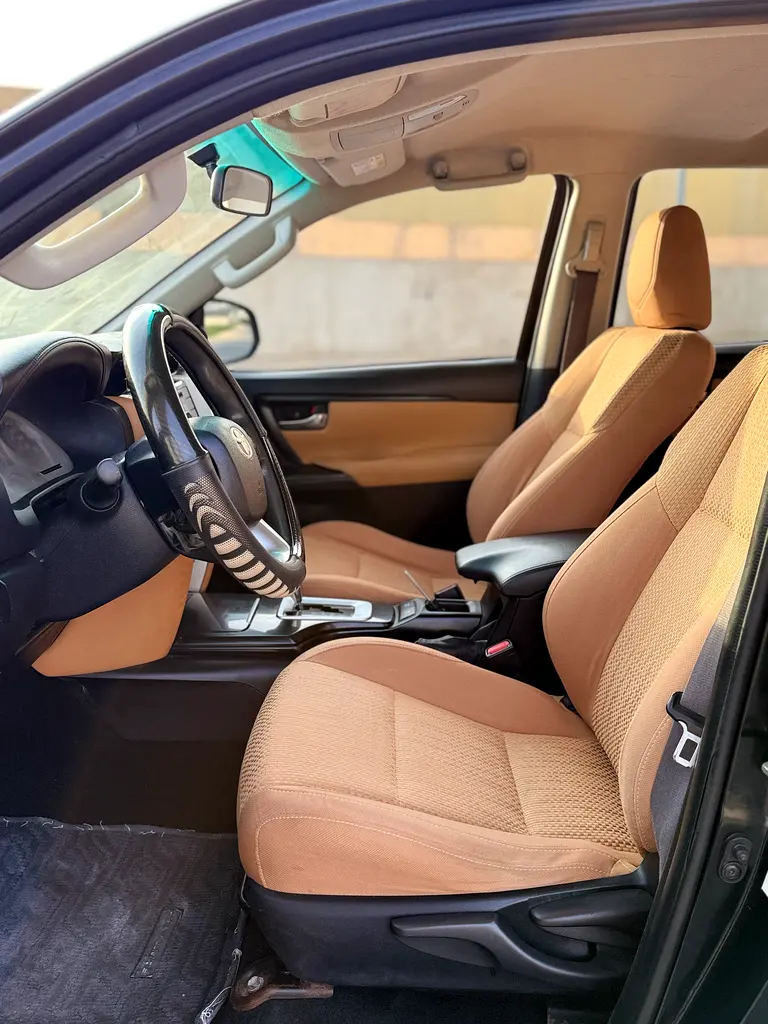 Toyota Fortuner EXR 2017 - GCC Specs - - Image 8