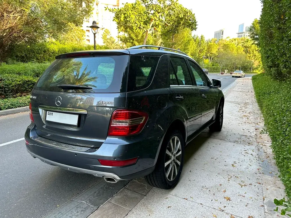 Mercedes-Benz M-Class ML 500 2011 GCC Specs - Image 5