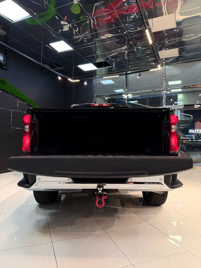 2024 Chevrolet Silverado LT - GCC Specs - Image 4