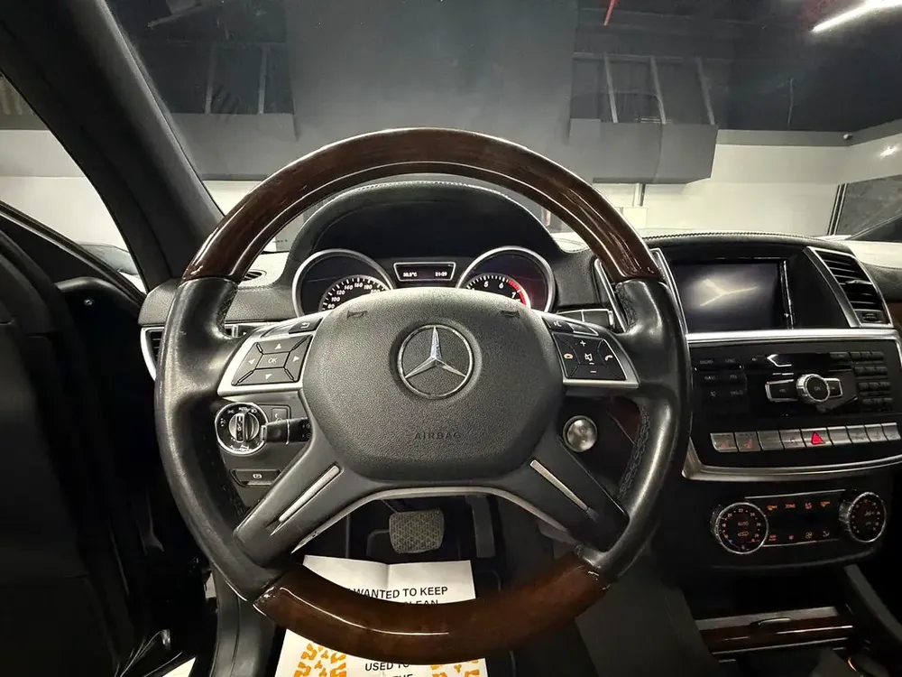 Mercedes Benz GL500 4matic | 1 Owner | Original Paint | GCC Specs - Image 11