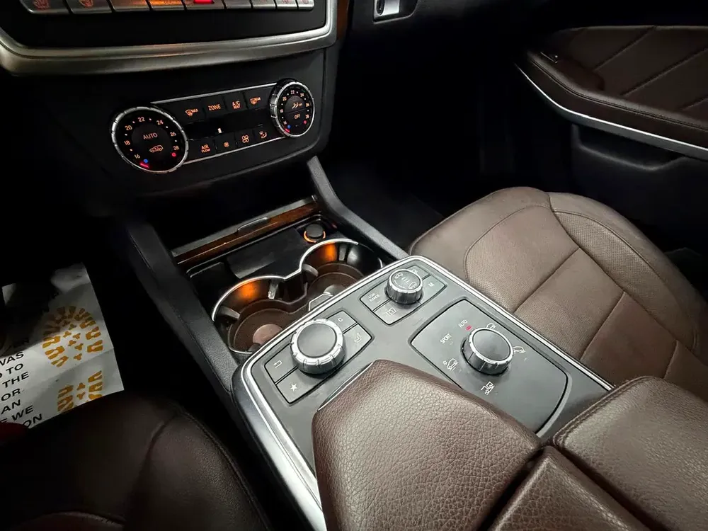 Mercedes Benz GL500 4matic | 1 Owner | Original Paint | GCC Specs - Image 14