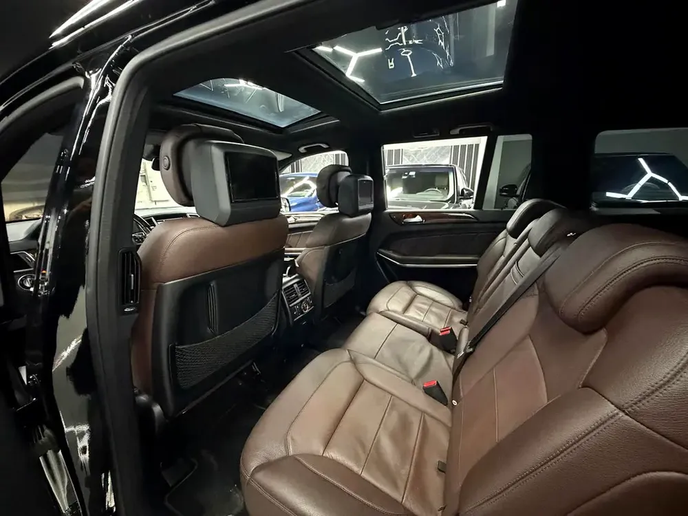 Mercedes Benz GL500 4matic | 1 Owner | Original Paint | GCC Specs - Image 15