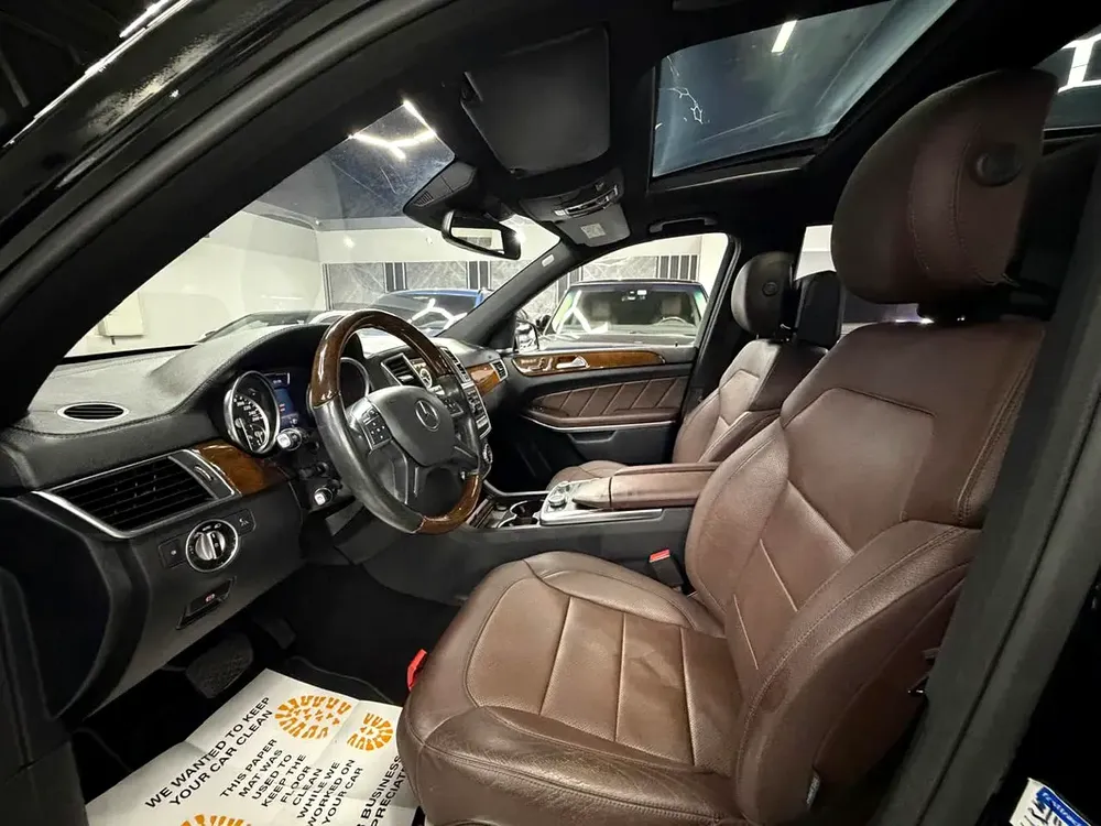 Mercedes Benz GL500 4matic | 1 Owner | Original Paint | GCC Specs - Image 8