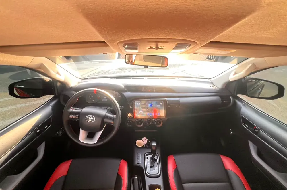 2019 Toyota Hilux GL Adventure Modified - 2.7L V4 GCC- AWD 4x4- Rear Camera - Push start - Patrol - Image 12