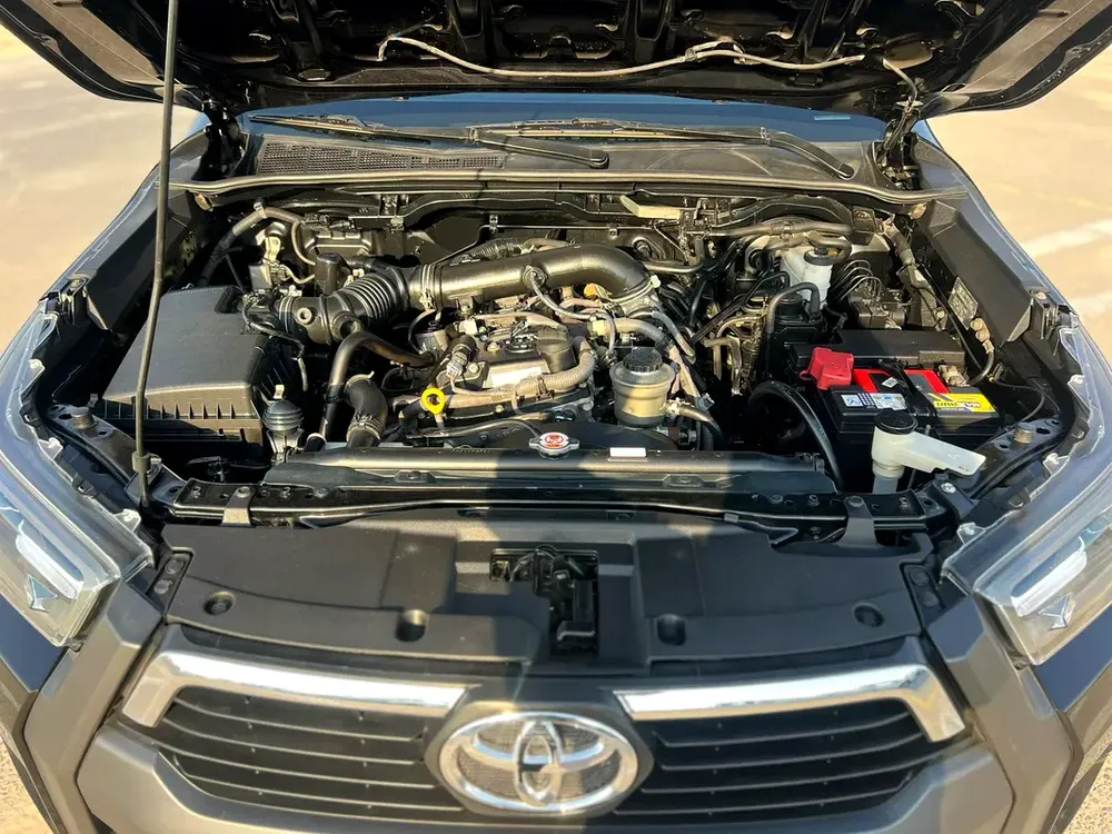 2019 Toyota Hilux GL Adventure Modified - 2.7L V4 GCC- AWD 4x4- Rear Camera - Push start - Patrol - Image 16