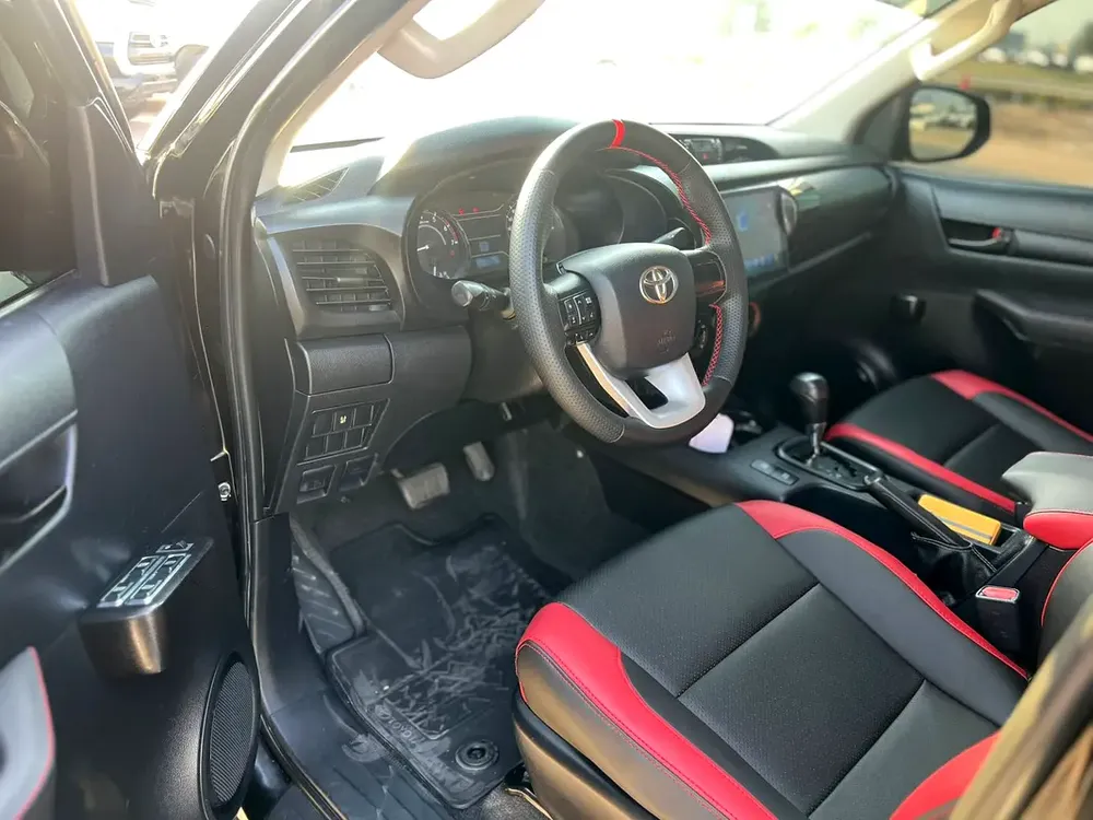 2019 Toyota Hilux GL Adventure Modified - 2.7L V4 GCC- AWD 4x4- Rear Camera - Push start - Patrol - Image 7