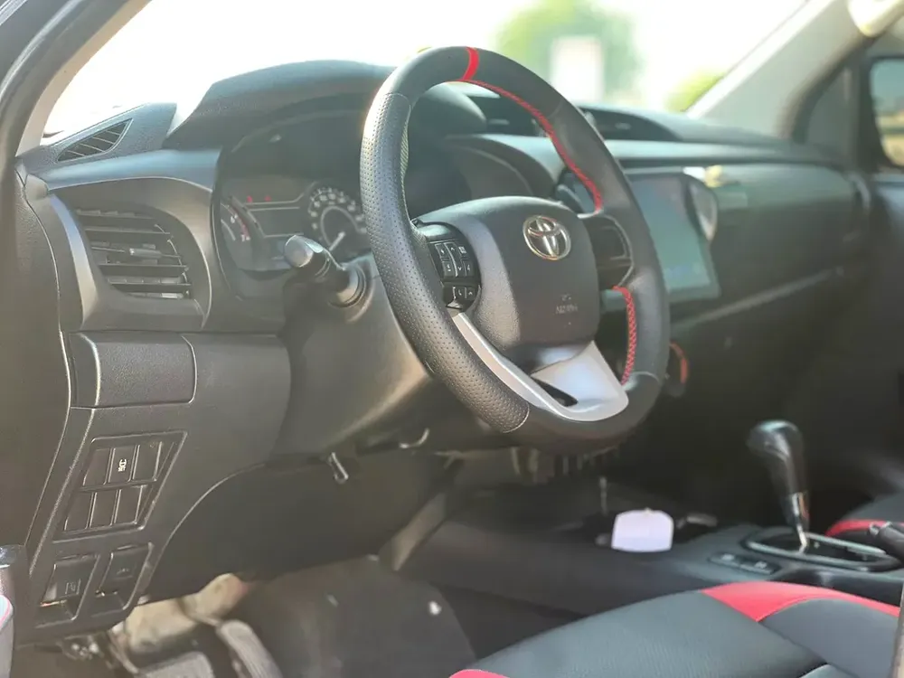 2019 Toyota Hilux GL Adventure Modified - 2.7L V4 GCC- AWD 4x4- Rear Camera - Push start - Patrol - Image 8