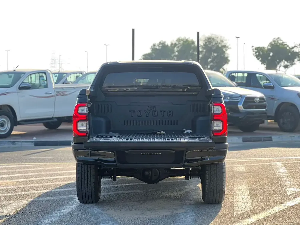 2019 Toyota Hilux GL Adventure Modified - 2.7L V4 GCC- AWD 4x4- Rear Camera - Push start - Patrol - Image 9