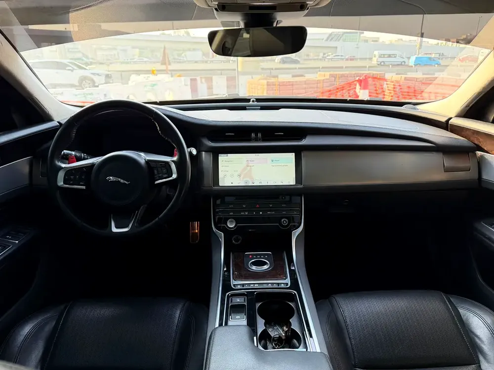 Original Paint // Jaguar XF Supercharged 2020 GCC Specs // Full Service Agency - Image 10