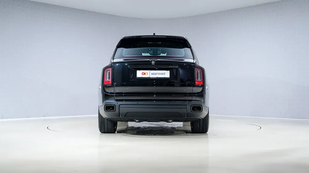 Cullinan Black Badge | AED 23,452 PM | Up to 3 Years Unlimited Warranty - Image 9