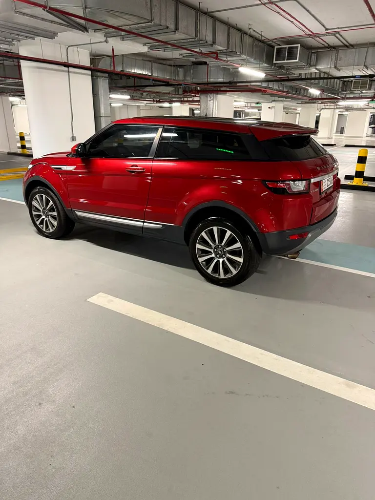 2016 Land Rover Evouqe Coupe 2dr in Excellent Condition - Image 4