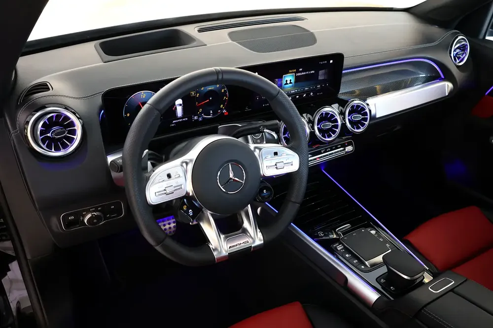 2023 Mercedes-Benz GLB 35 AMG - 3500KM-GCC Specs -Under warranty  service- Pristine Condition - Image 11