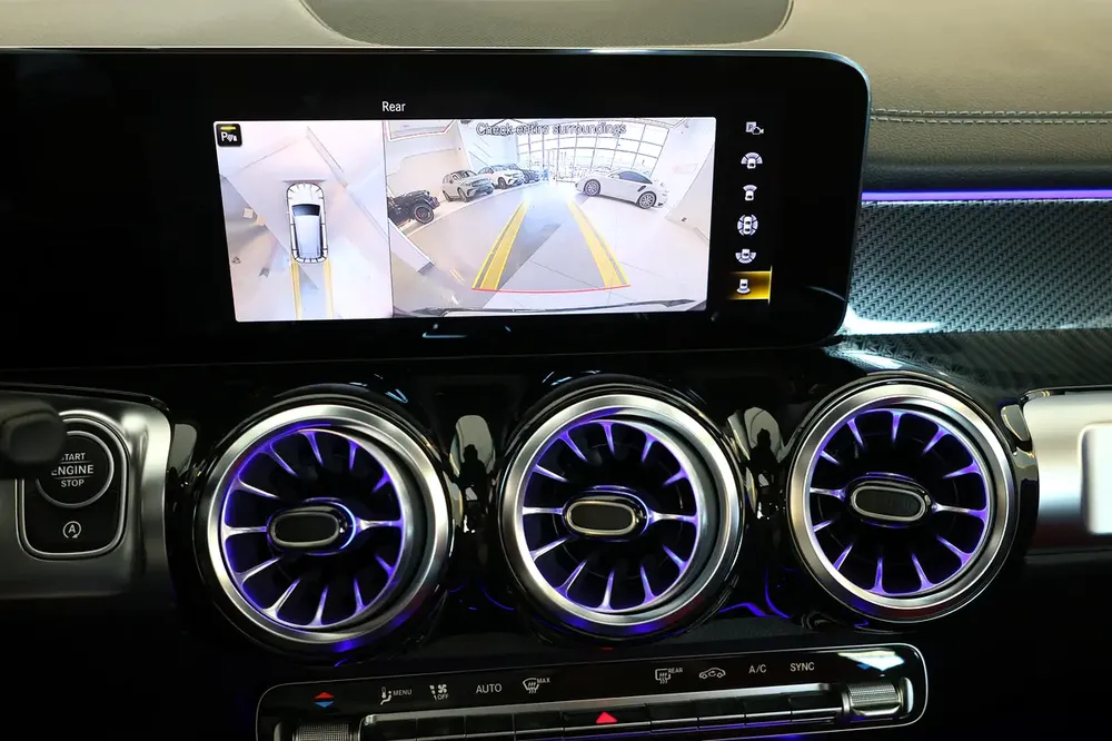 2023 Mercedes-Benz GLB 35 AMG - 3500KM-GCC Specs -Under warranty  service- Pristine Condition - Image 13