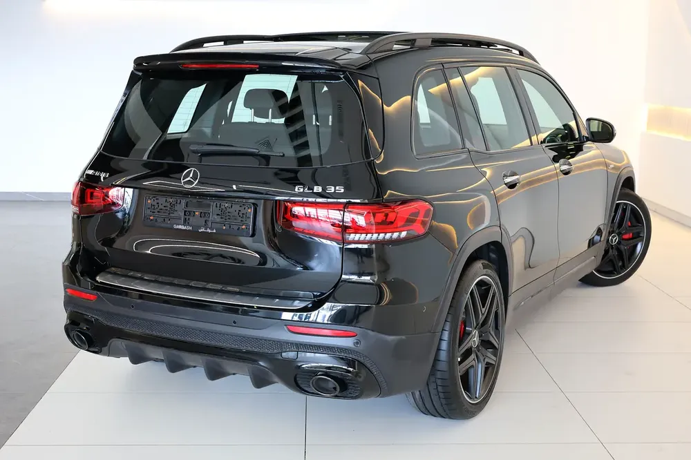 2023 Mercedes-Benz GLB 35 AMG - 3500KM-GCC Specs -Under warranty  service- Pristine Condition - Image 4
