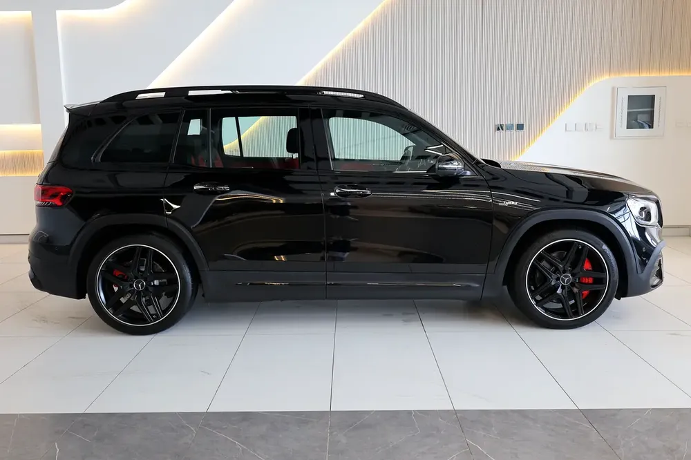 2023 Mercedes-Benz GLB 35 AMG - 3500KM-GCC Specs -Under warranty  service- Pristine Condition - Image 7