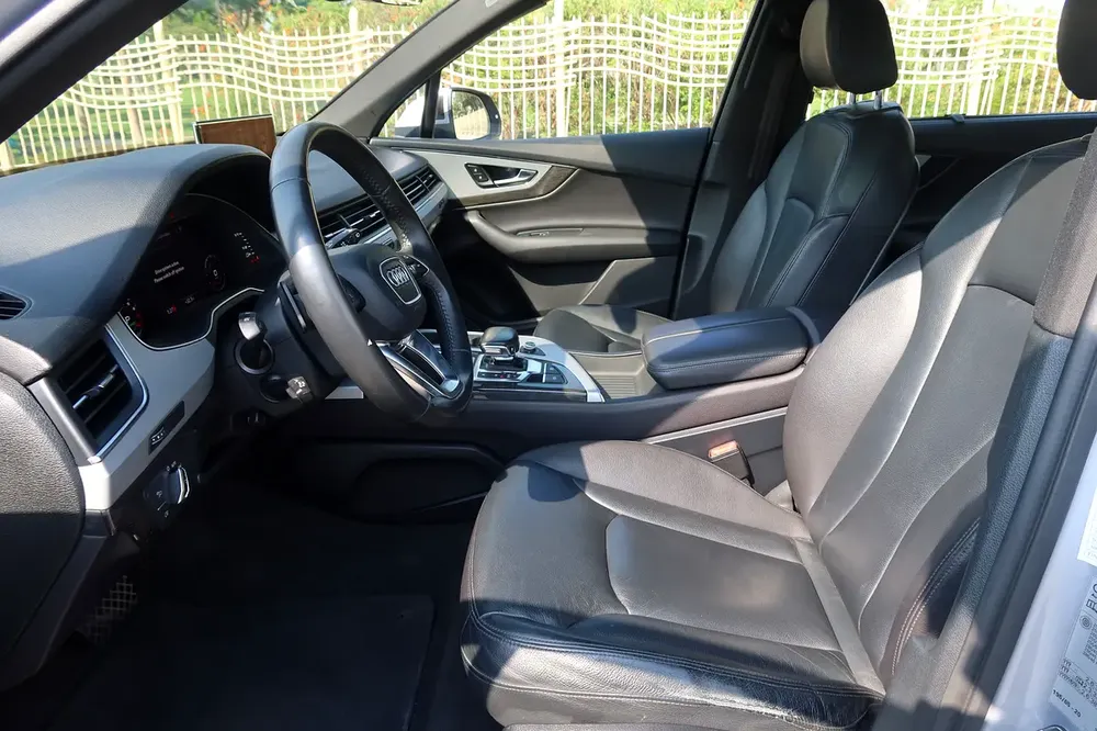 2018 Audi Q7 45 TFSI Quattro - GCC Specs - Excellent Condition - Image 11