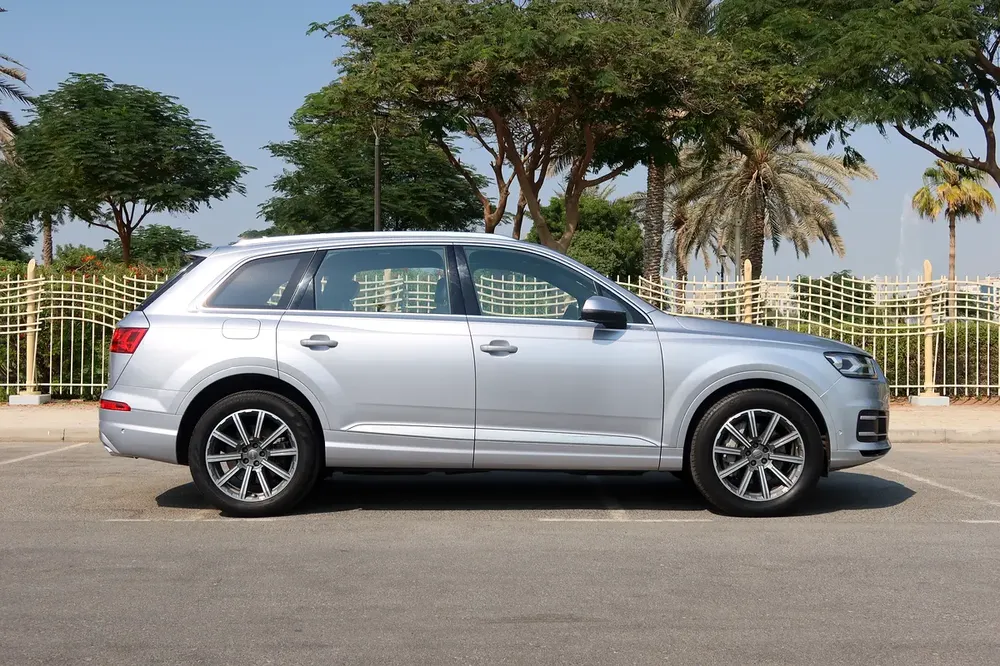 2018 Audi Q7 45 TFSI Quattro - GCC Specs - Excellent Condition - Image 5