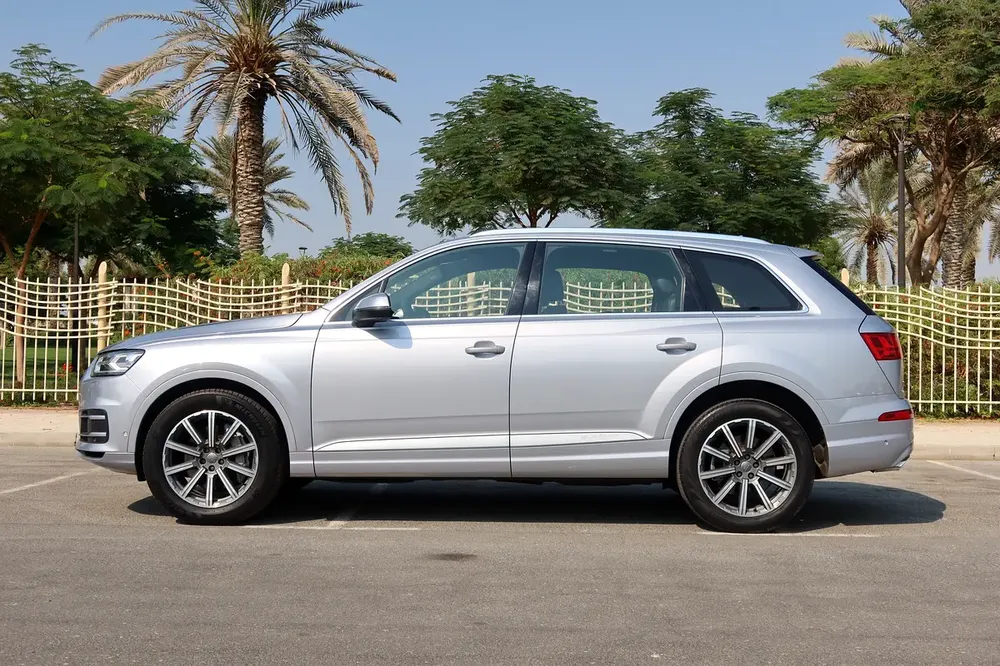2018 Audi Q7 45 TFSI Quattro - GCC Specs - Excellent Condition - Image 7