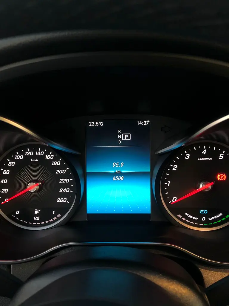 MERCEDES C200 COUPE FULL OPTION GERMAN SPECS ORGINAL PAINT CLEAN TITLE - Image 15