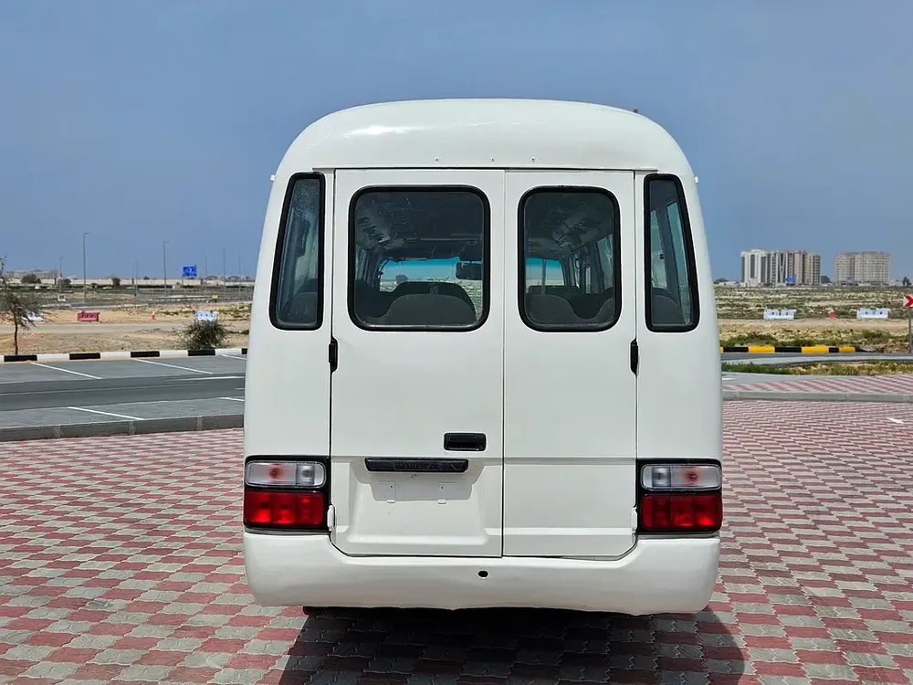 Toyota Coaster 2008 Fresh Japan Import Immaculate Condition 30 Seater Diesel With Low KM - Image 18
