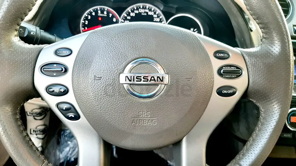 Nissan Altima 2.5SL Top 2012 Model No1 Option Sunroof push Start fully Automatic GCC Family Used Sal - Image 8
