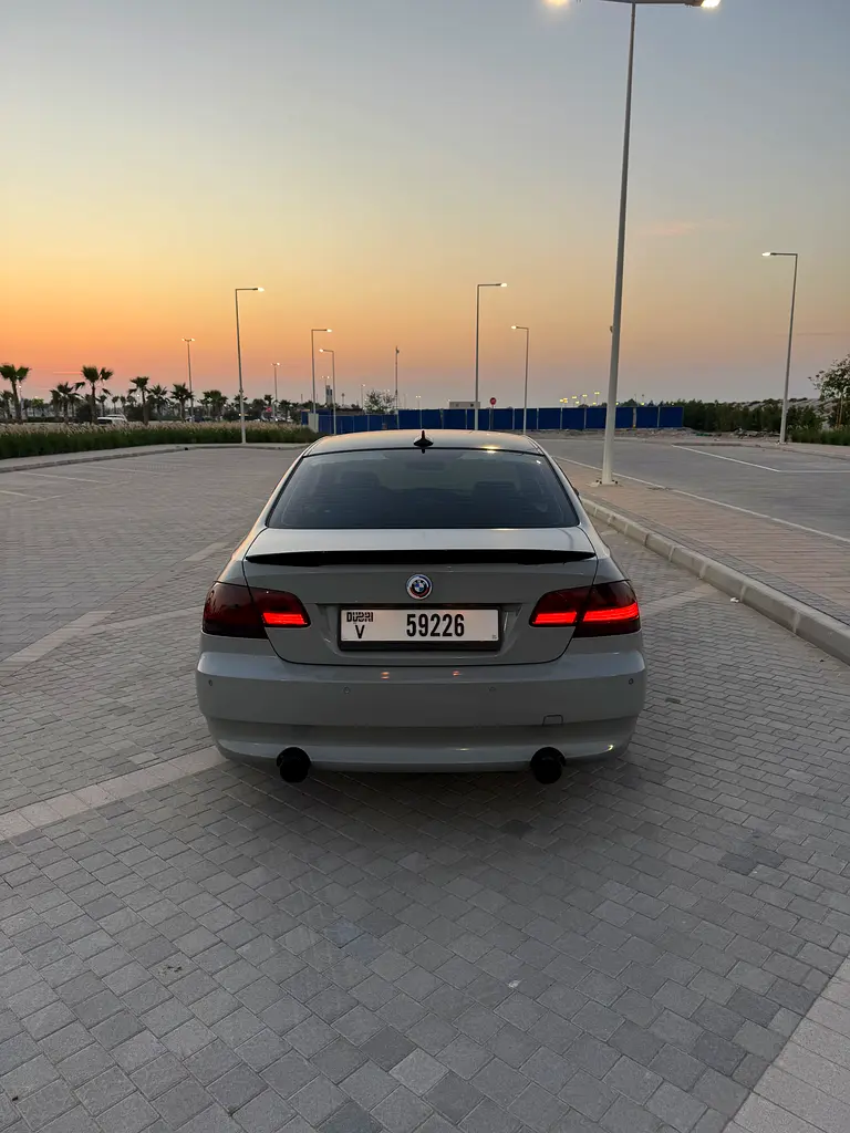 BMW 335i 2007 Japanese Specs - Well Maintained - Image 4