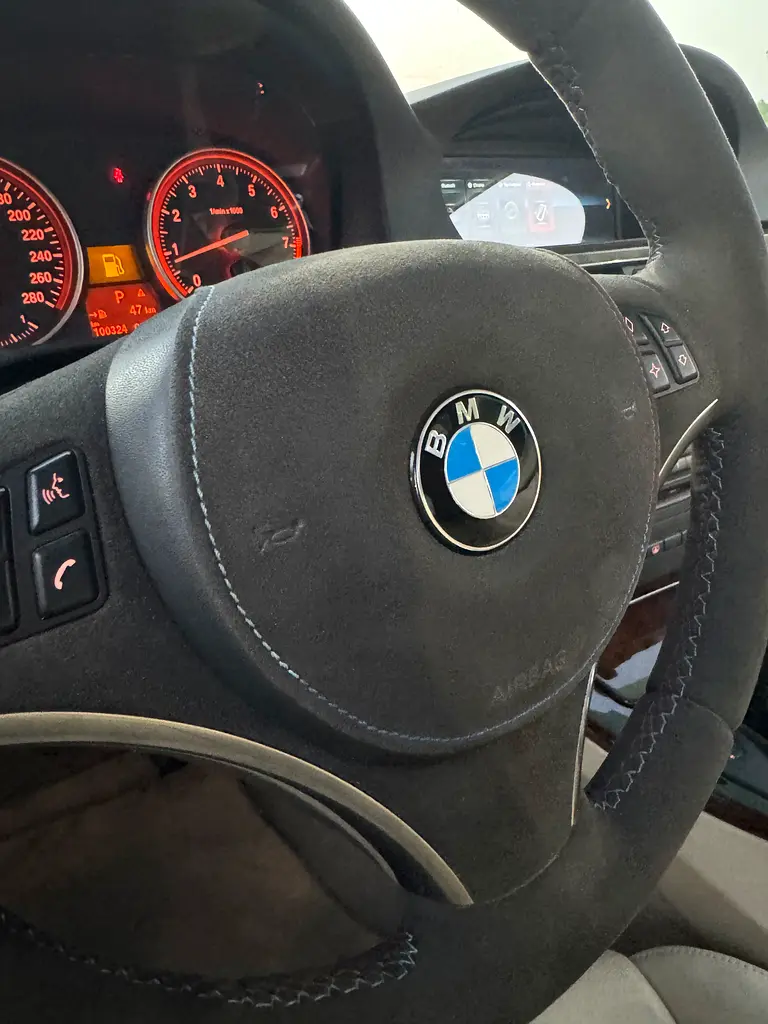 BMW 335i 2007 Japanese Specs - Well Maintained - Image 6