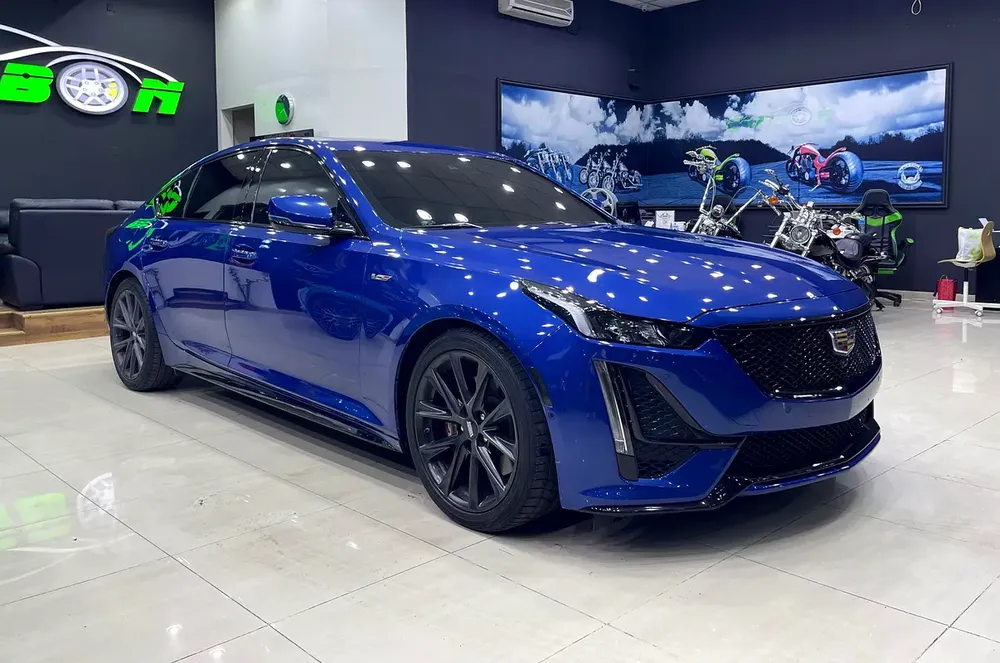 2021 Cadillac CT5 V-Series - GCC Specs - WARRANTY AND SERVICE CONTRACT WITH DEALER - Image 4