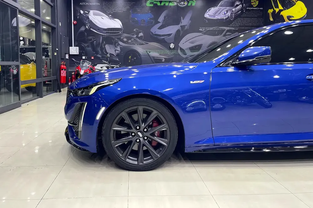 2021 Cadillac CT5 V-Series - GCC Specs - WARRANTY AND SERVICE CONTRACT WITH DEALER - Image 6